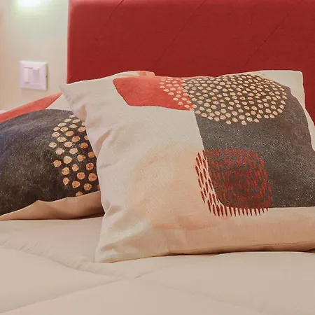 H11 Centodiciotto Centro - Апартаменты *